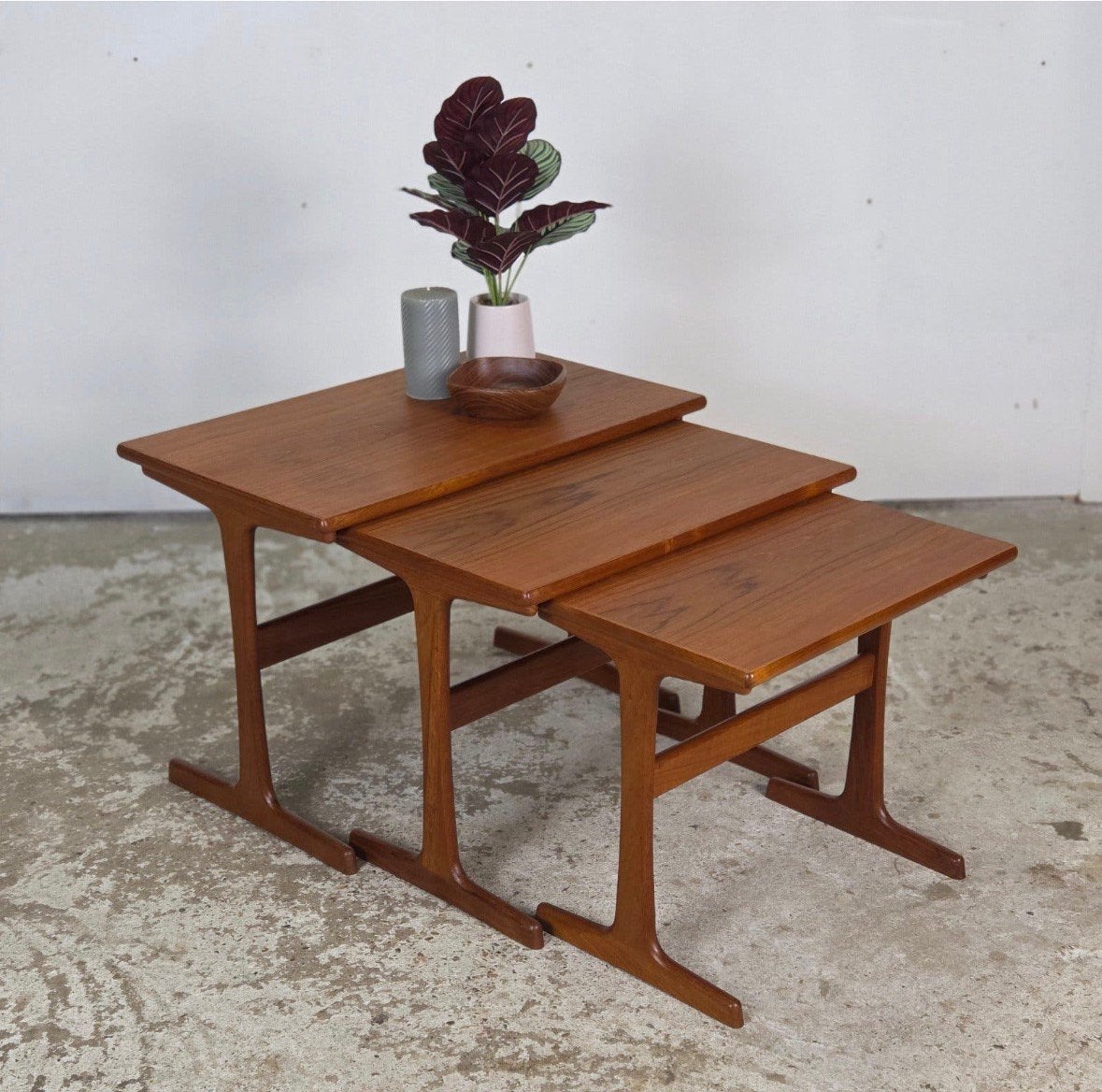 Kai Kristiansen VM-143 Nesting tables, Mimiset vintage Deens, Huis en Inrichting, Minder dan 45 cm, Verzenden, 55 tot 75 cm, Zo goed als nieuw