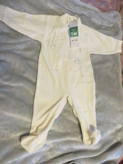 Witte baby pyjama - 12 maanden - Picco Mini - nieuw, Enfants & Bébés, Vêtements de bébé | Autre, Enlèvement ou Envoi, Neuf, Picco Mini