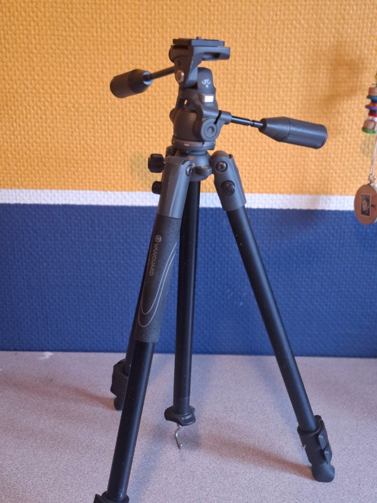 Vanguard Statief met Vanguard PH-32 Driewegkop (Stevig & Pro, TV, Hi-fi & Vidéo, Enlèvement ou Envoi, Vanguard