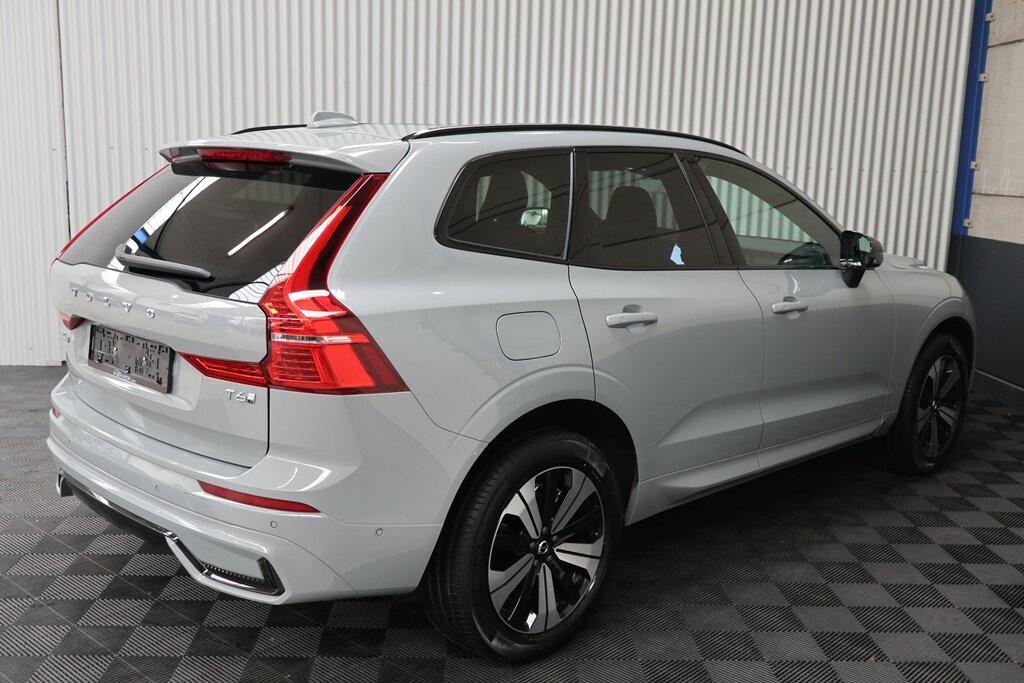 Volvo XC 60 T6 Recharge Plug-in Hybride AWD Plus Dark ACC B, Autos, Volvo, 0 kg, Argent ou Gris, Euro 6, Détection des panneaux routiers