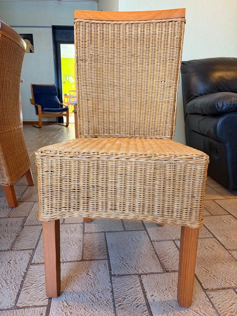 4 Chaises en bois et en osier tressé - PRIX NEGOCIABLE, Comme neuf, Enlèvement, Bois, Quatre