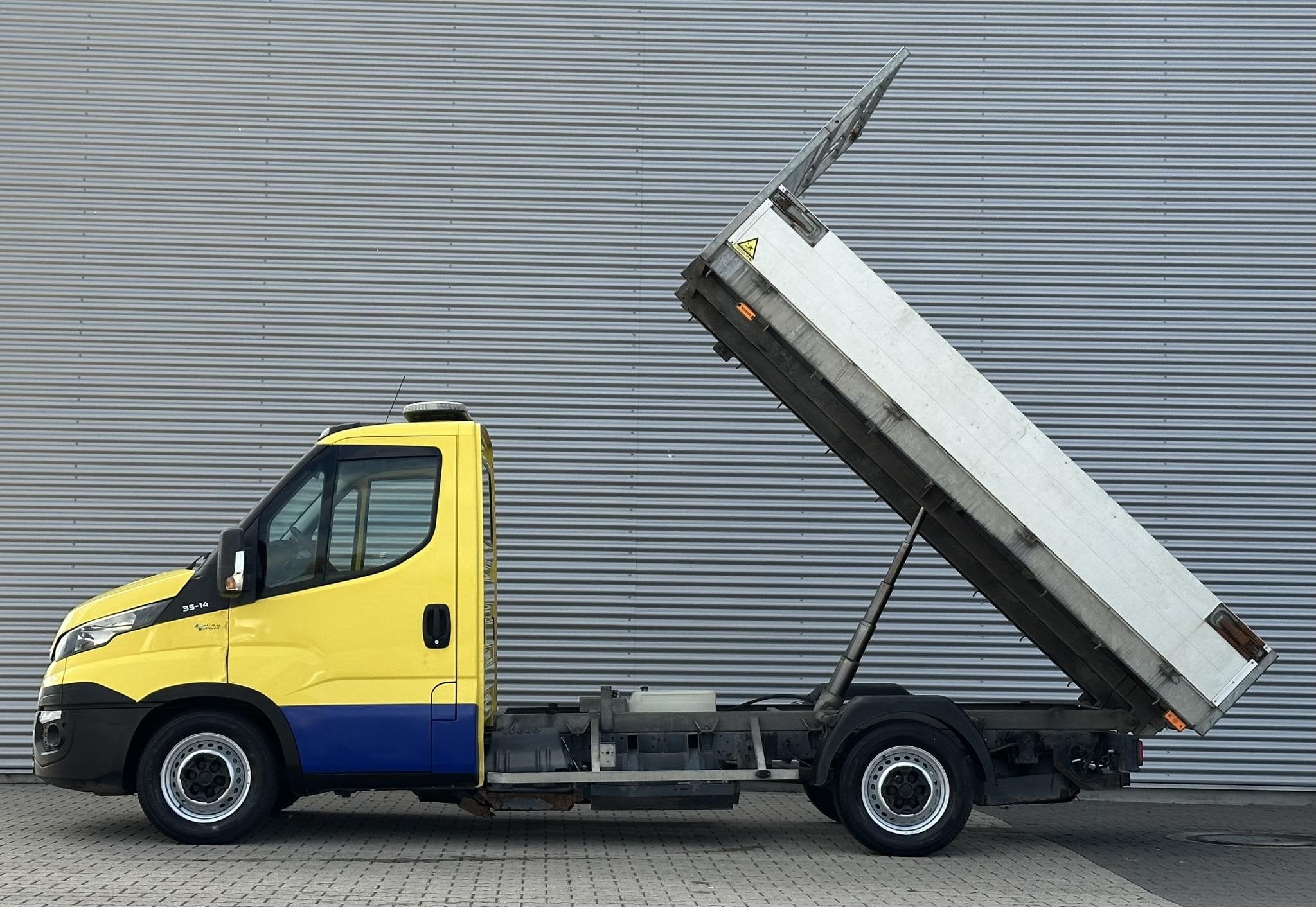 Iveco Daily 35S14N 3.0 345 kipper openlaadbak airco trekhaak, 100 kW, Gebruikt, Euro 6, 4 cilinders
