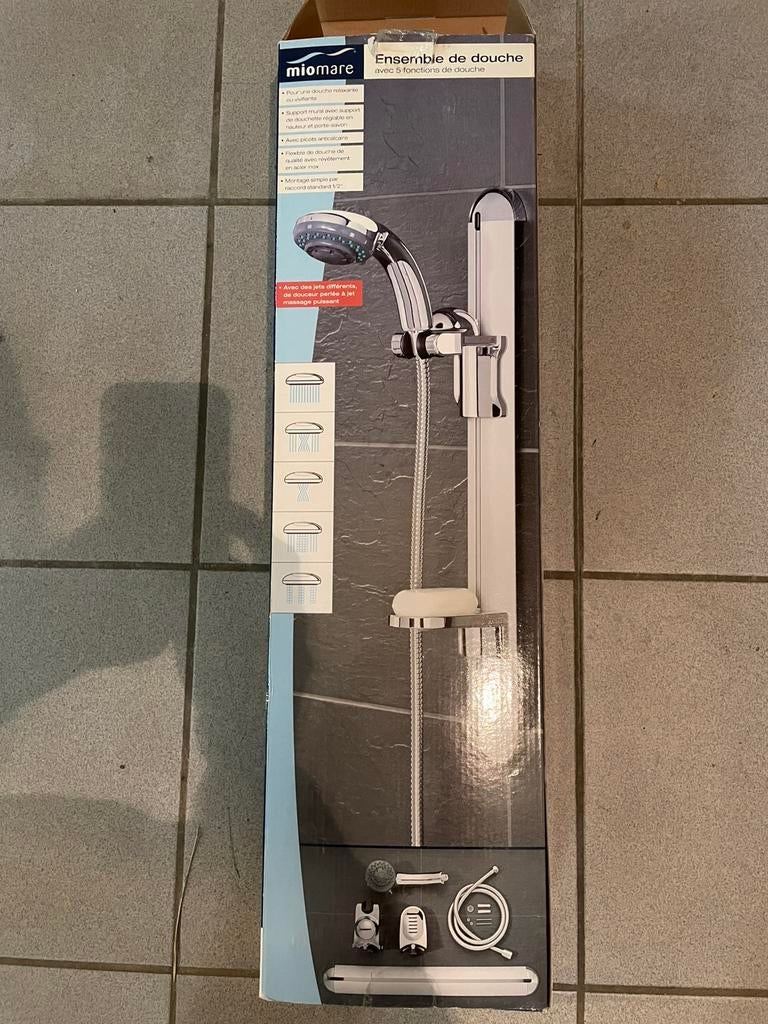Ensemble de douche neuf mais sans le pommeau, Maison & Meubles, Enlèvement, Comme neuf