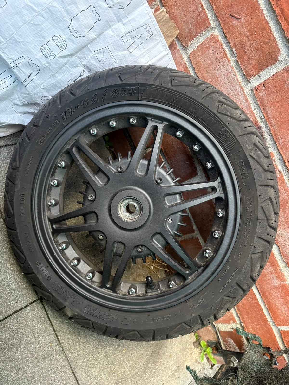custom zip/vespa achtervelg met band, Fietsen en Brommers, Brommeronderdelen | Algemeen, Ophalen, Zo goed als nieuw