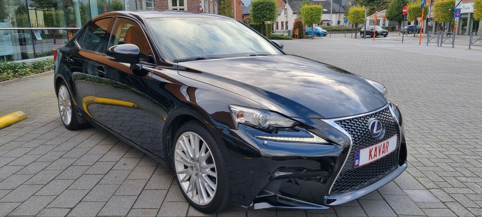 Lexus is 300 H zeer goede staat altijd binnen stan automaat, Auto's, Automaat, Bedrijf, Te koop, Benzine