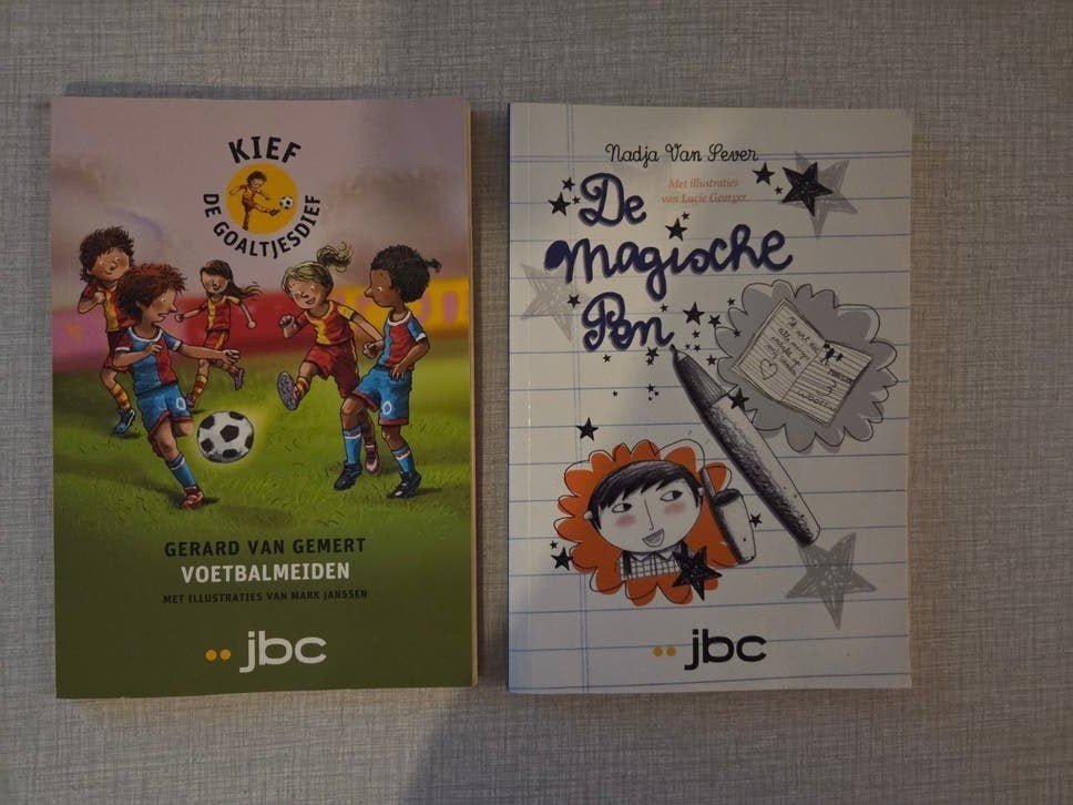 2 x Jeugdboek., Ophalen of Verzenden, Zo goed als nieuw