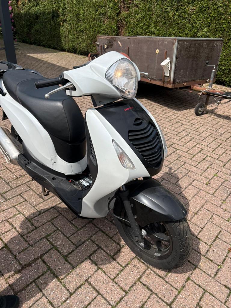Trottinette Honda SH 125cc, Enlèvement, Comme neuf