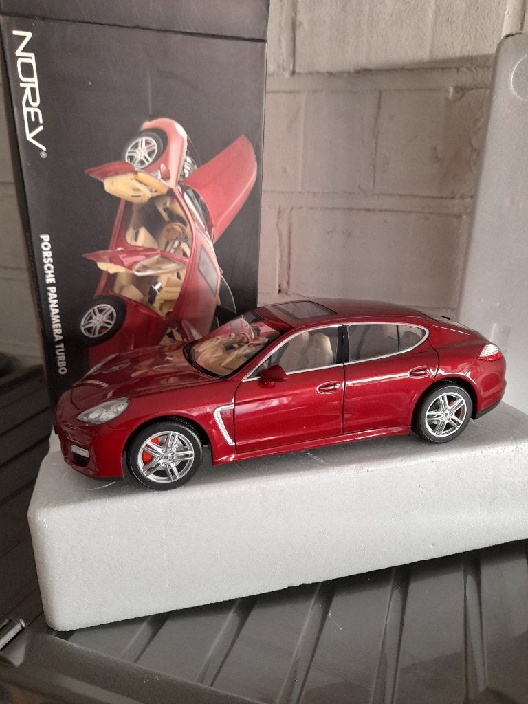 PORSCHE PANAMERA NOREV 1/18, Envoi, Comme neuf, Voiture, Norev
