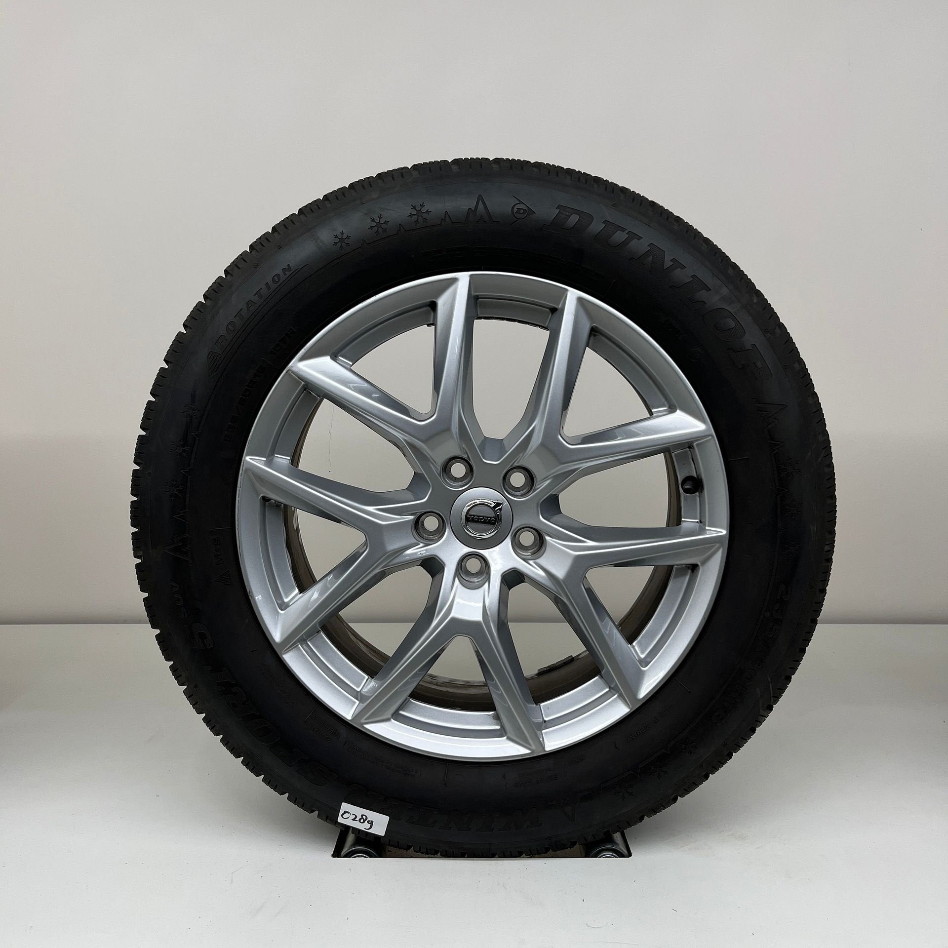 Volvo XC60 - 18 inch - winterbanden, Autos : Pièces & Accessoires, Pneus et Jantes, Pneus hiver, Enlèvement ou Envoi, Véhicule de tourisme