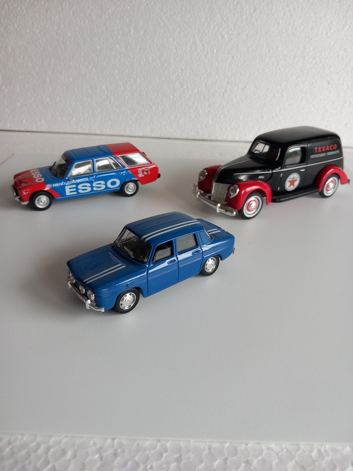 3 VOITURE. RENAULT-PEUGEOT- FORD TEXACO, Enlèvement ou Envoi, Utilisé, Voiture