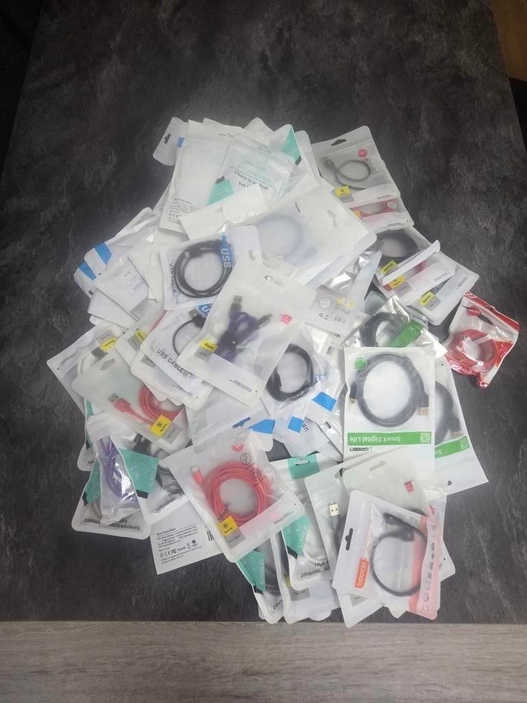 USB cable  iphone  Samsung  Telefoon  Batterij Tota 1500 st, Ophalen of Verzenden
