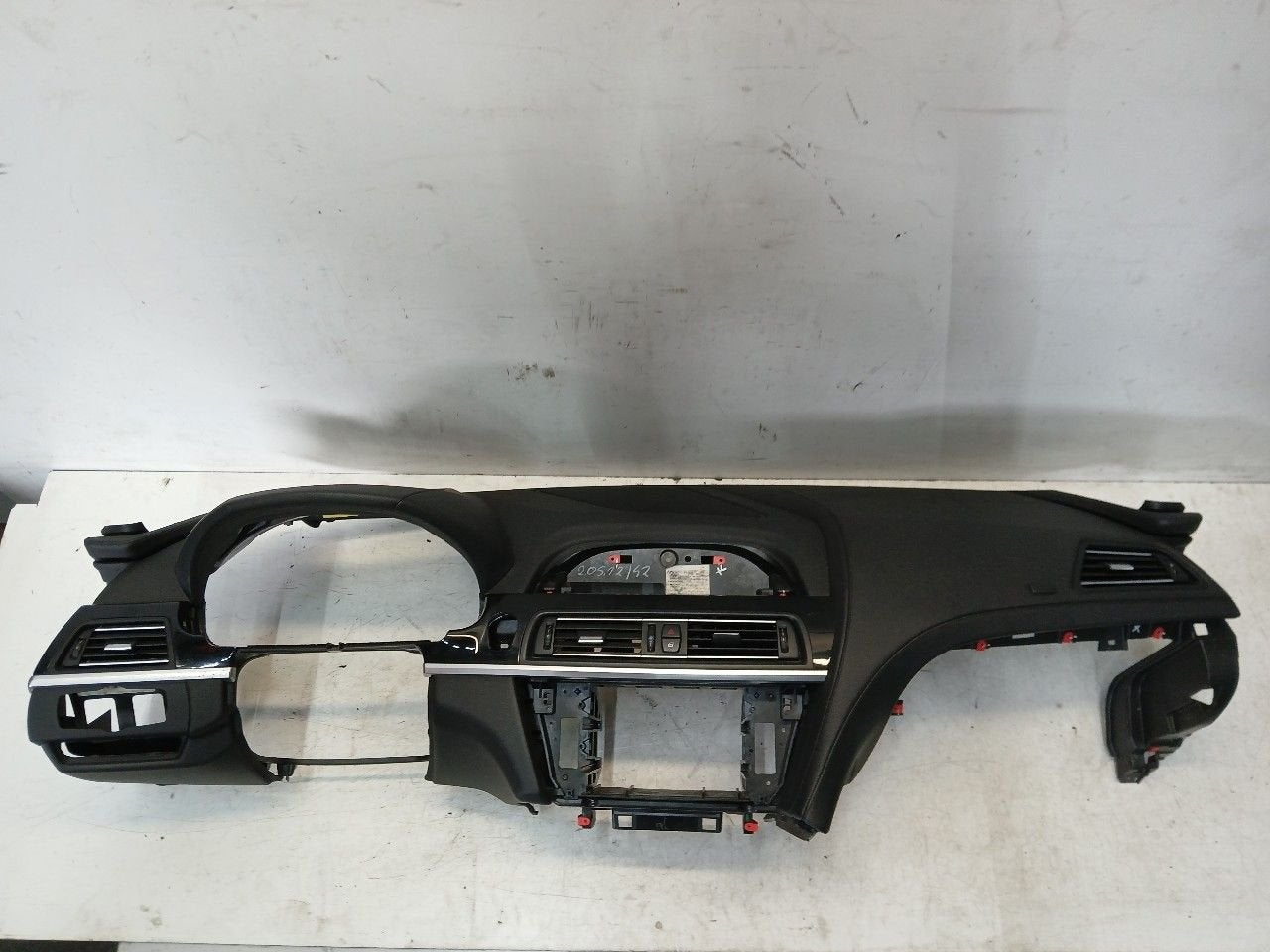 Dashboard BMW 6 serie, Onderdelen@venauto.nl, Van der Ven Autorecycling B.V., Gebruikt, Ettenseweg 76, 4706 PB Roosendaal, The Netherlands