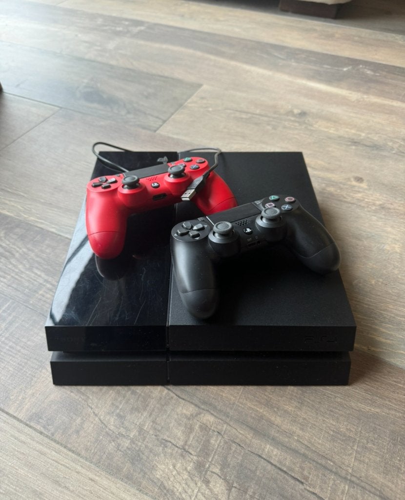 Playstation 4 + controllers + games, Consoles de jeu & Jeux vidéo, Consoles de jeu | Sony PlayStation 4, 500 GB, Enlèvement, Utilisé