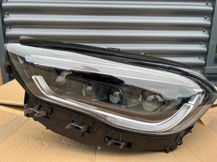Phare gauche d'un Mercedes GLA, 3 mois de garantie, Utilisé, -, -