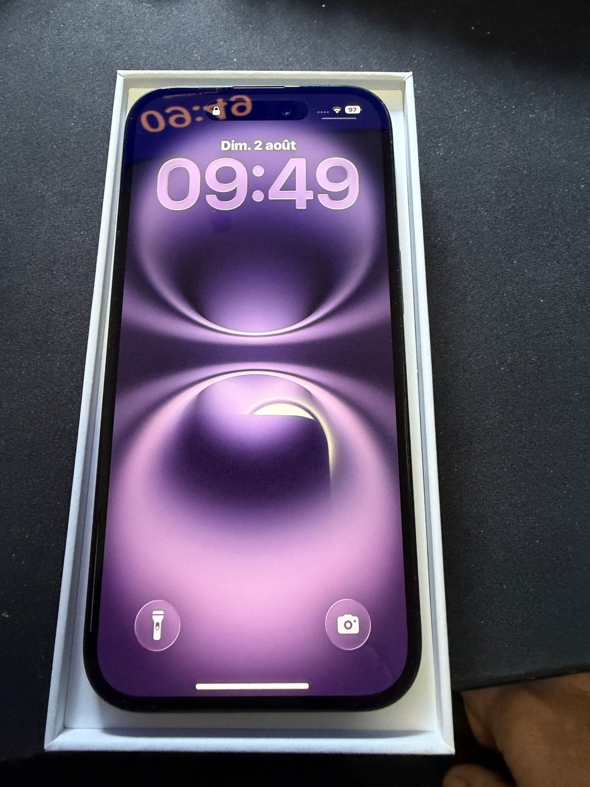 Iphone 16 tres bonne etat 128 giga, 128 GB, IPhone 16, Comme neuf, Enlèvement