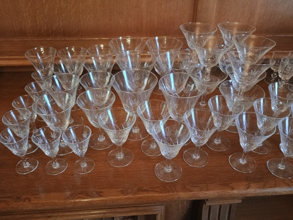 Lot de 50 verres anciens en cristal – Style rétro / bistrot, Enlèvement, Comme neuf, Verres et Verres à shot