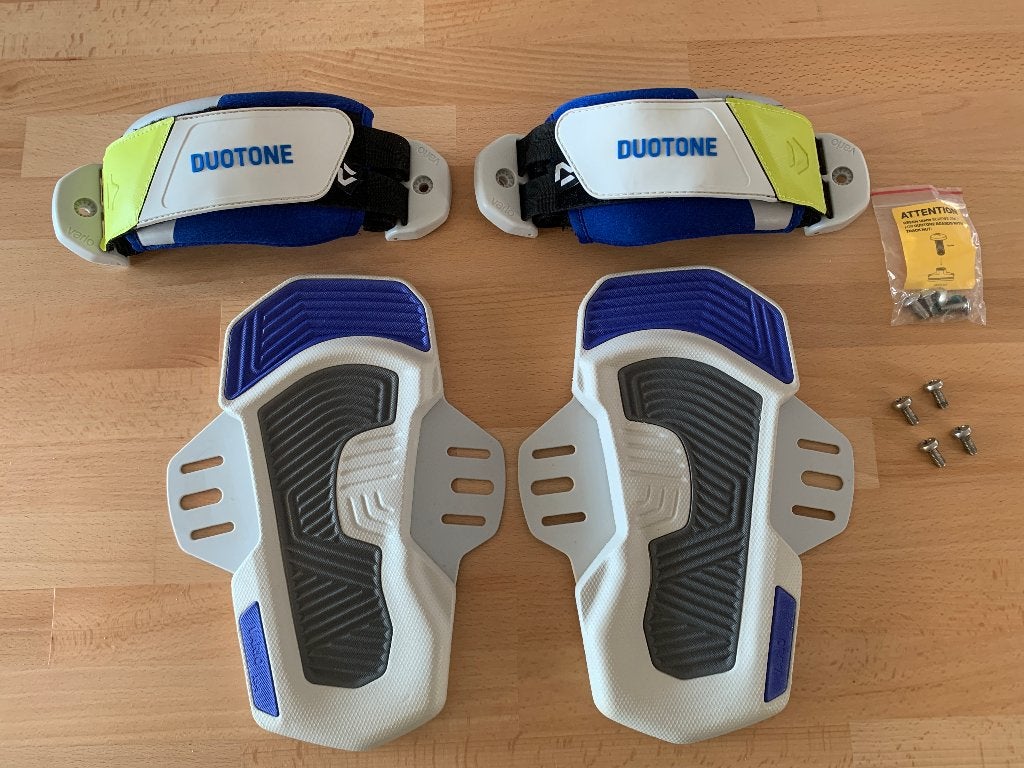 Duotone Vario Combo 2025 Kite Pads & Straps XS-S, Watersport en Boten, Kitesurfen, Twintip, Ophalen of Verzenden, Zo goed als nieuw