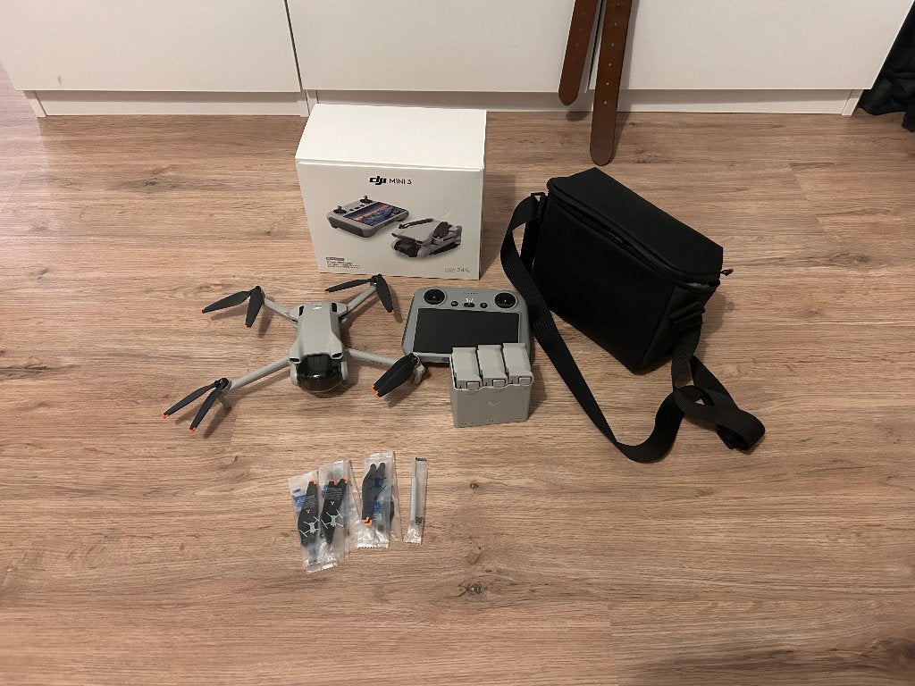 Ensemble DJI Mini 3 Fly More | DJI RC | 3 batteries |, Electroménager, Enlèvement, Comme neuf