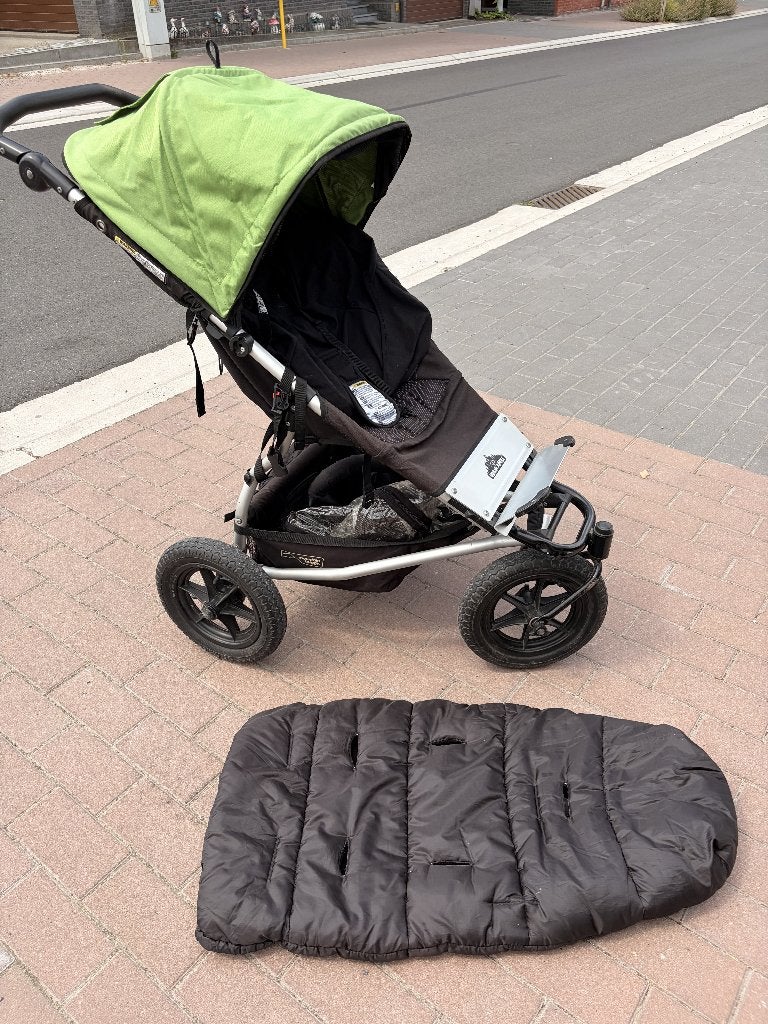 Mountain Buggy Urban Jungle - volledig met reiswieg, Kinderen en Baby's, Kinderwagens en Combinaties, Ophalen, Gebruikt, Met reiswieg
