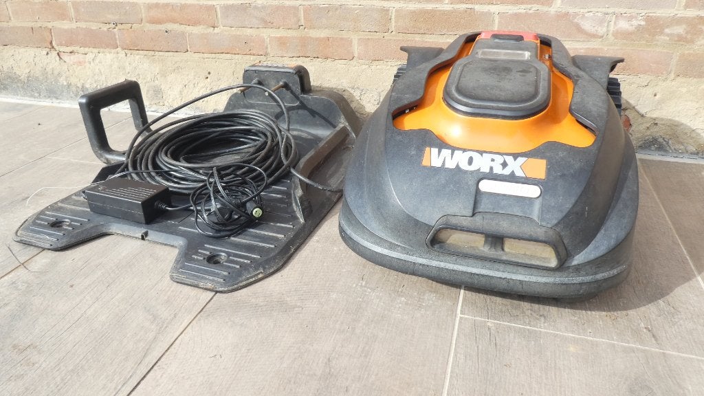 Robot Worx WG794 E pour pièces, Avec capteur de pluie, WORX, Moins de 20 cm, Enlèvement