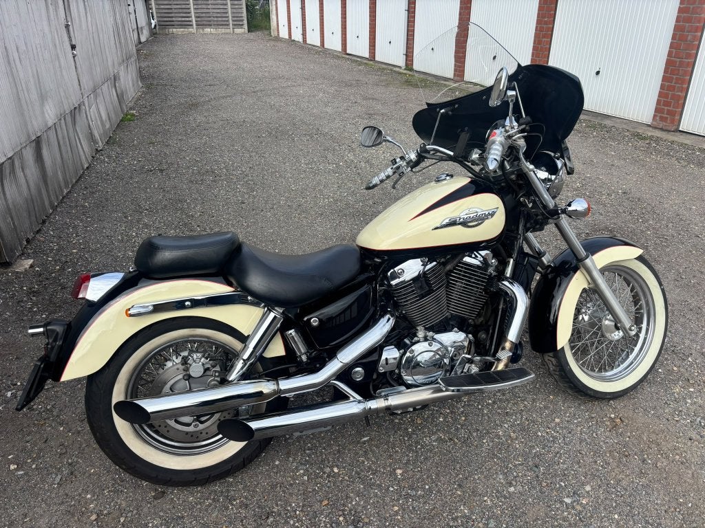 Chopper  ( Honda Shadow American Classic), Motoren, Cardan-aandrijving, 2 cilinders, Gebruikt, Particulier