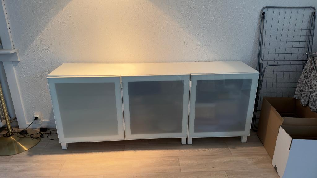buffet blanc ikea portes vitrées, Maison & Meubles, Armoires | Buffets, Comme neuf, Moins de 100 cm, 150 à 200 cm, 25 à 50 cm