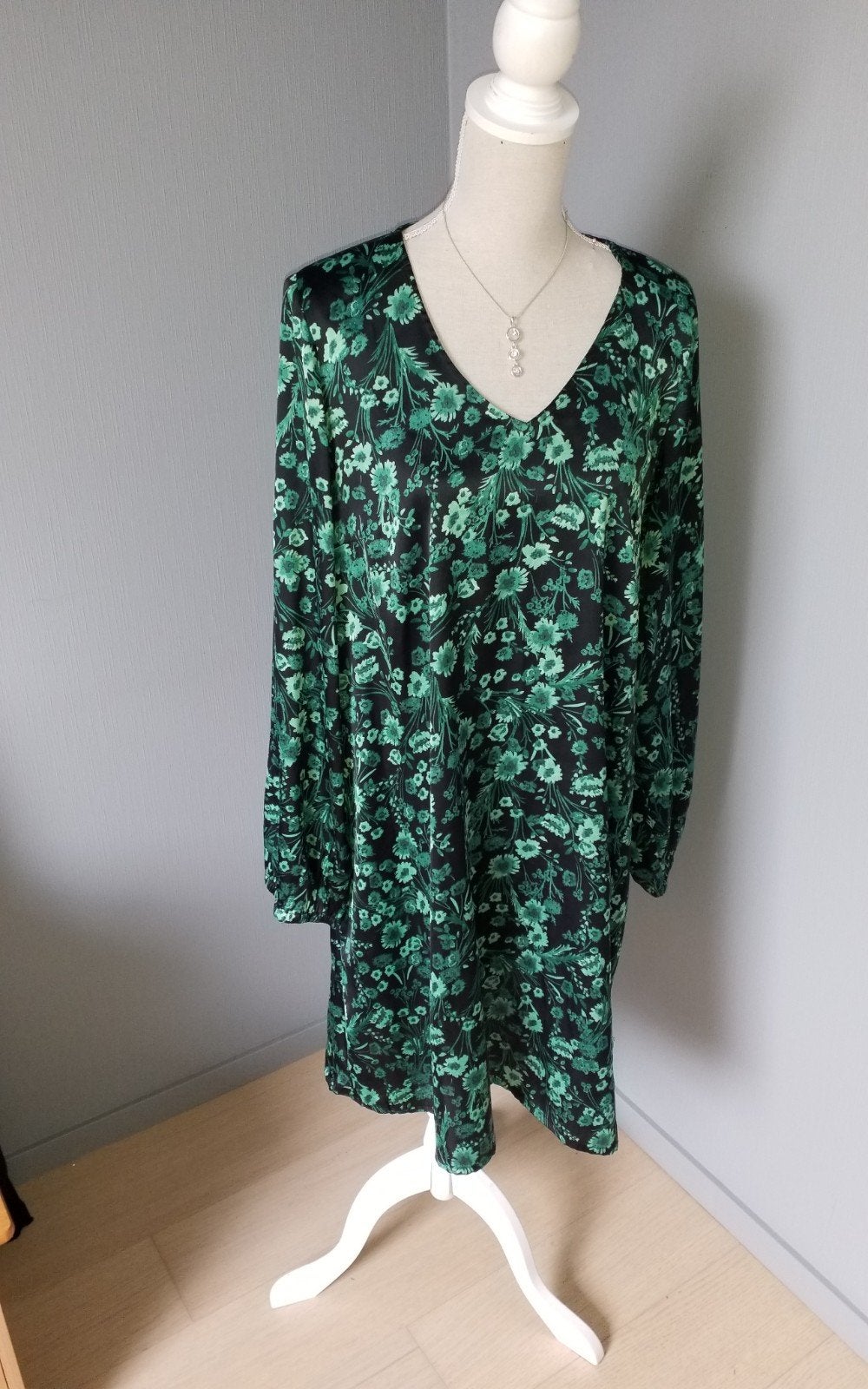 mooi kleedje, Maat 46/48 (XL) of groter, Ophalen of Verzenden, Zo goed als nieuw, Onder de knie