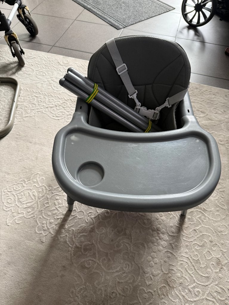 Grijze kinderstoel te koop., Enlèvement