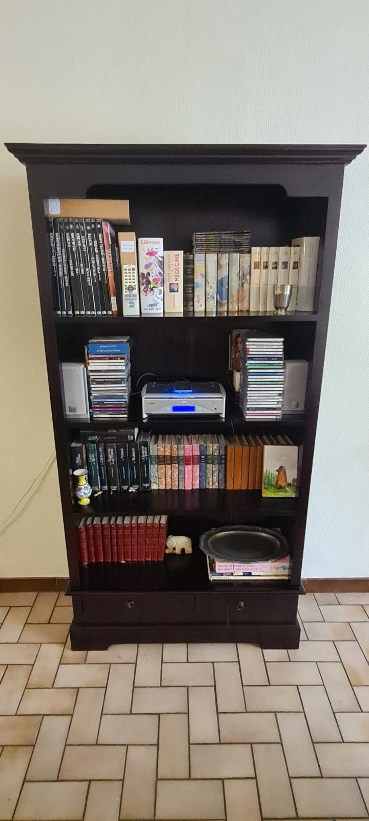 Bibliothèque en bois massif brun foncé H 180 l 90 P 30, Enlèvement