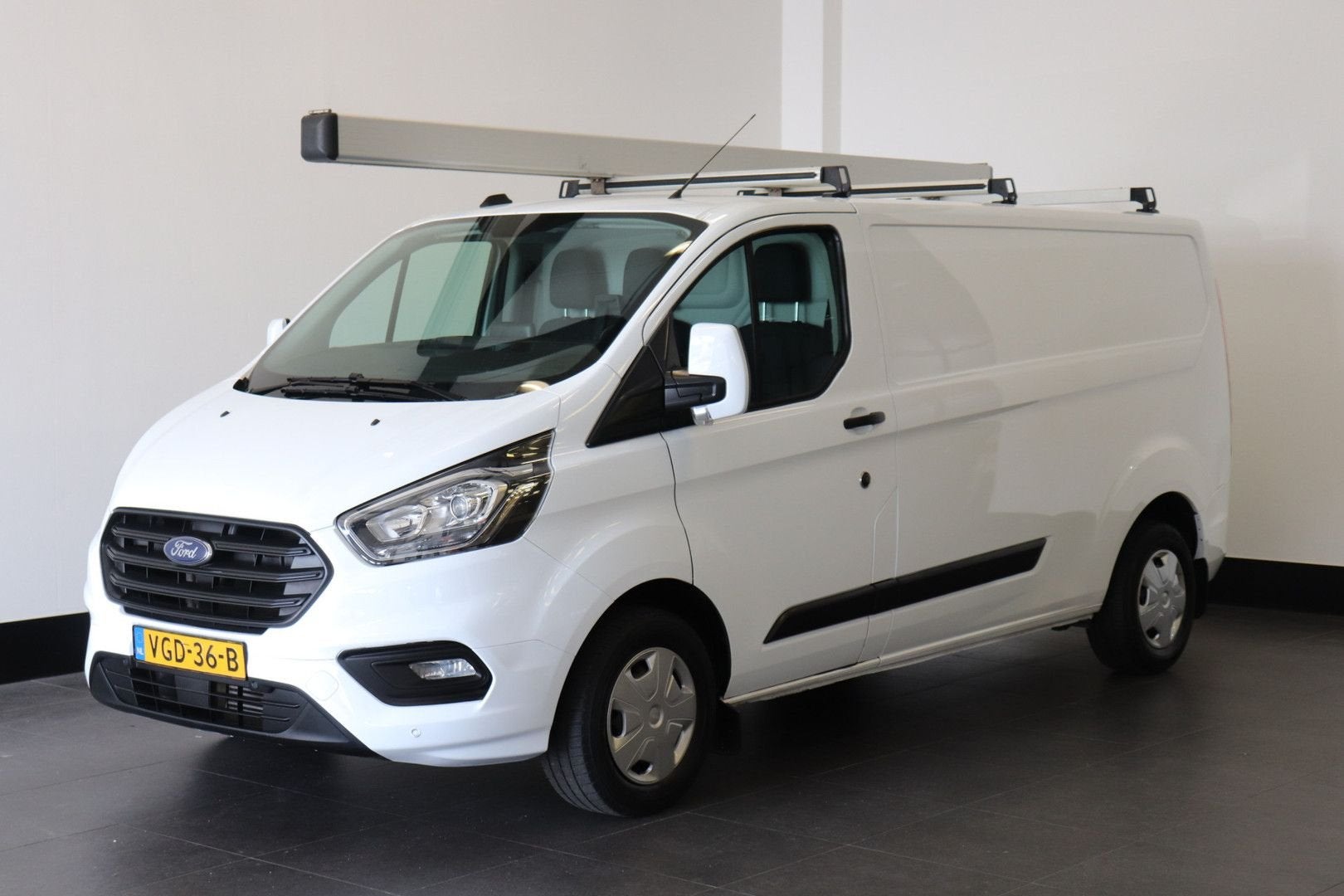 Ford Transit Custom 2.0 TDCI L2 EURO 6 - Airco - Navi - Crui, Autos, Achat, Entreprise, Boîte manuelle, Diesel