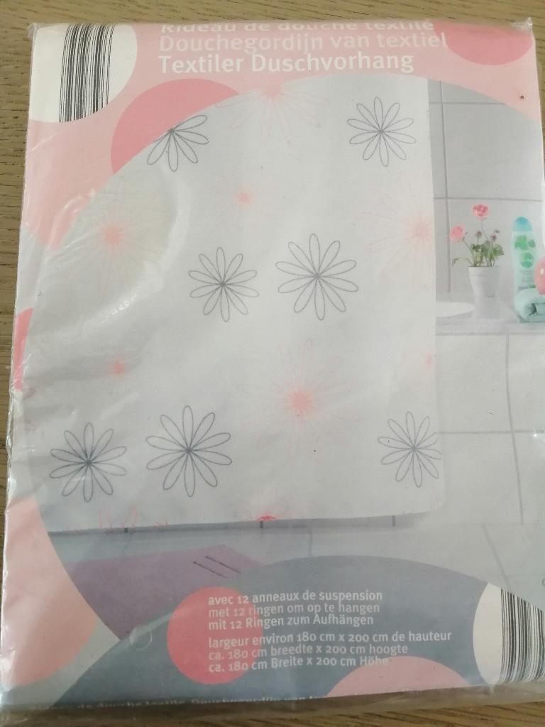 NIEUW douchegordijn van TEXTIEL nog in verpakking, Huis en Inrichting, Ophalen of Verzenden, Nieuw, Overige kleuren, Overige typen