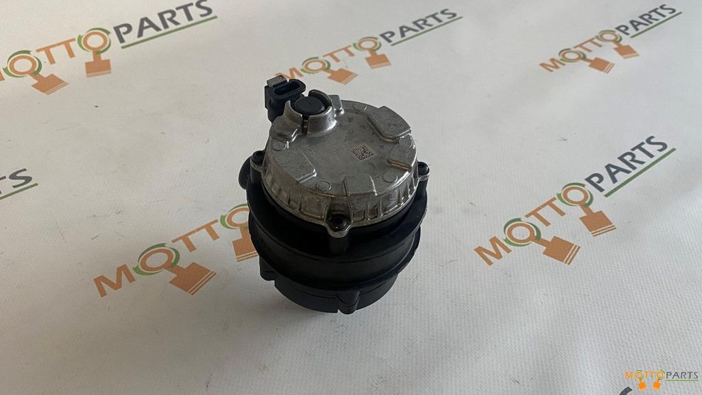 BMW waterpomp coolant watercirculatiepomp F20 F36 8637953 04, Gebruikt, -, -, Ophalen of Verzenden