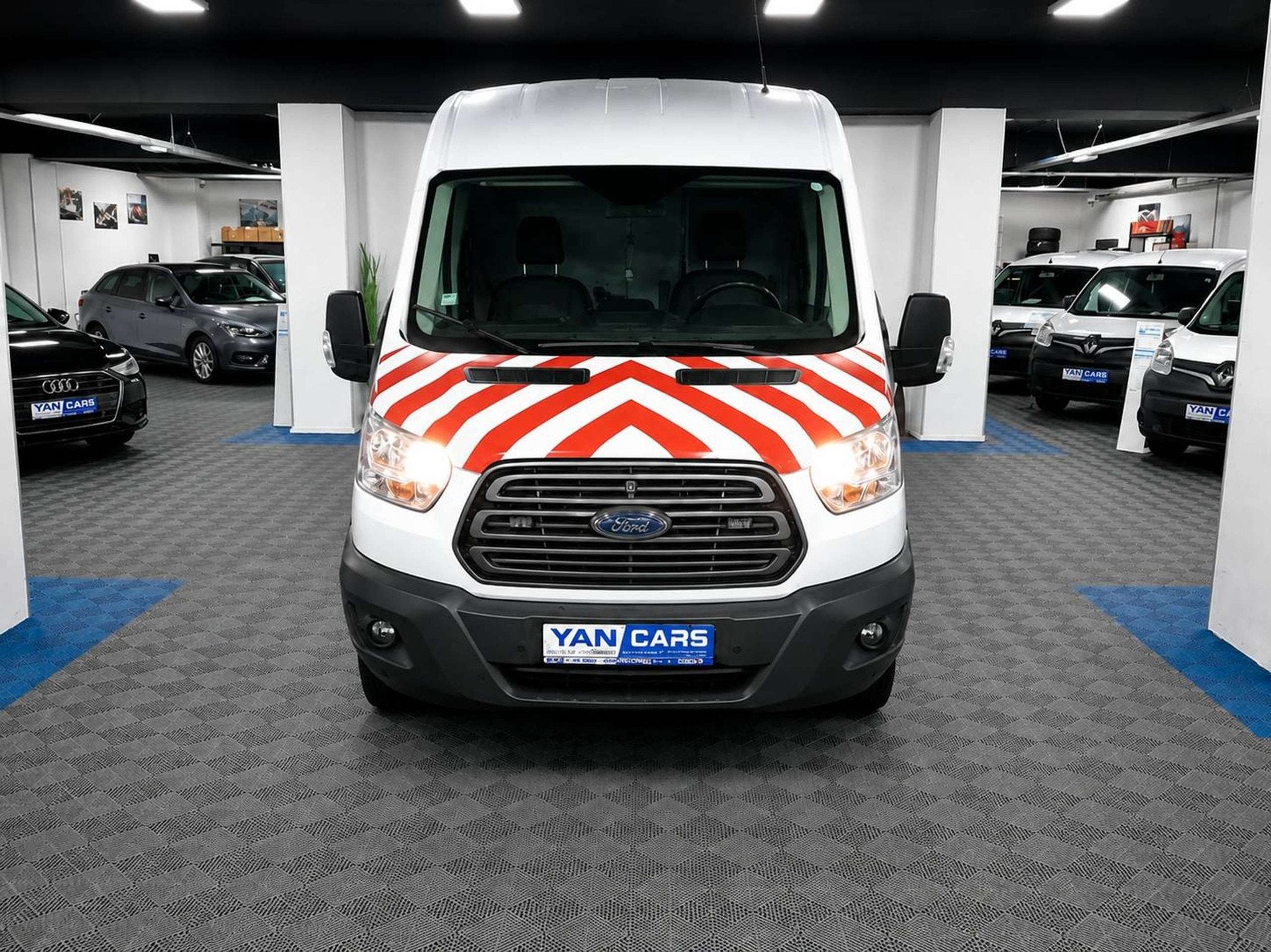 Ford Transit Webasto indépendant | Distri neuve | Écran nu, Cuir, Achat, Euro 6, Entreprise