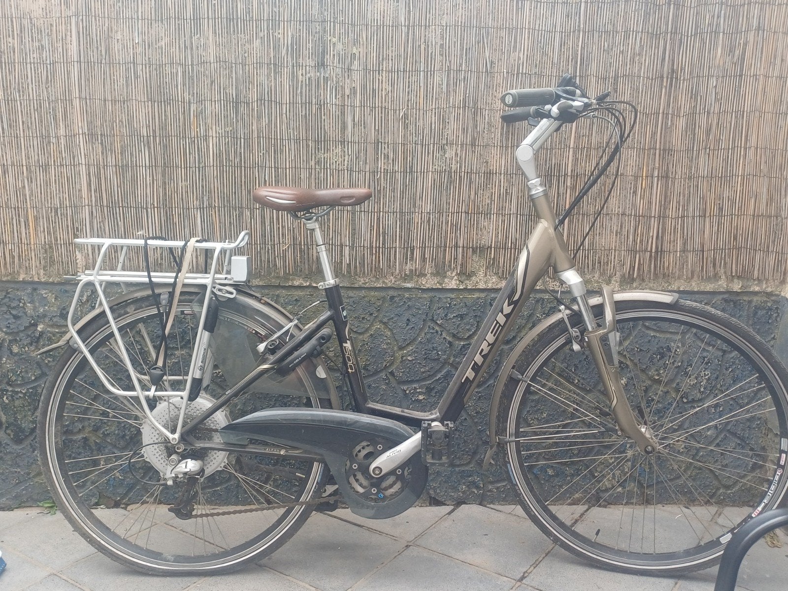 Trek Navigator T500 velo electrique, Vélos & Vélomoteurs, Enlèvement