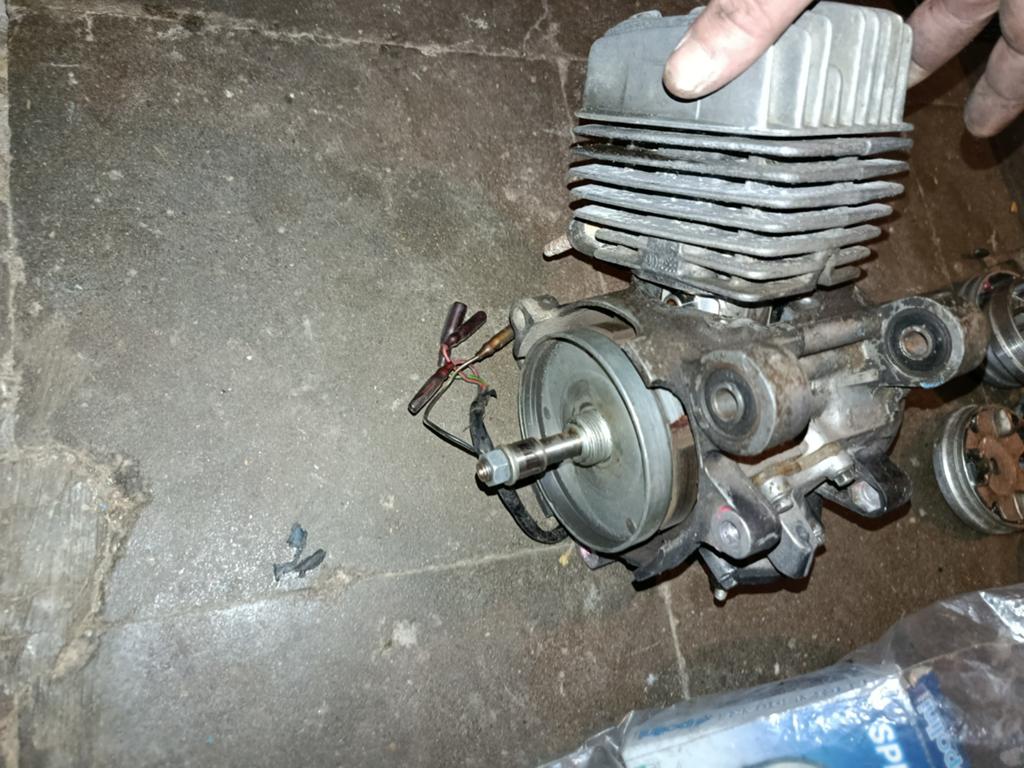 Honda lot voornamelijk camino , enkele stukken van wallaroo, Fietsen en Brommers, Brommeronderdelen | Oldtimers, Ophalen