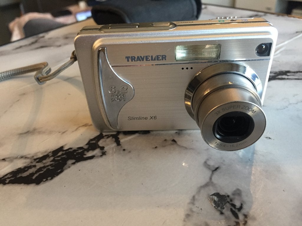 Vintage Camera Traveler Slimline X6,complete set, TV, Hi-fi & Vidéo, Appareils photo numériques, Enlèvement, Comme neuf, Chargeur