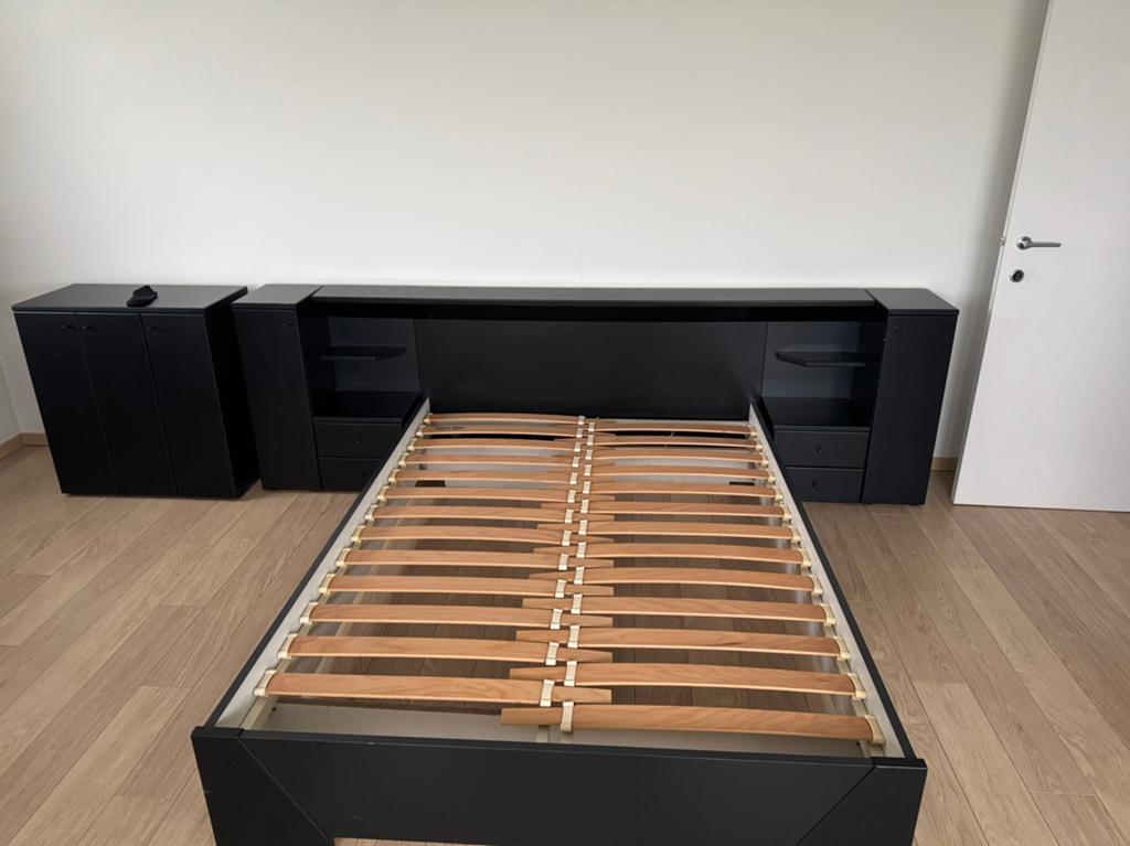 Slaapkamer 2 persoonsbed, nachtkastjes 2 bijhorende kasten, Ophalen, Zo goed als nieuw