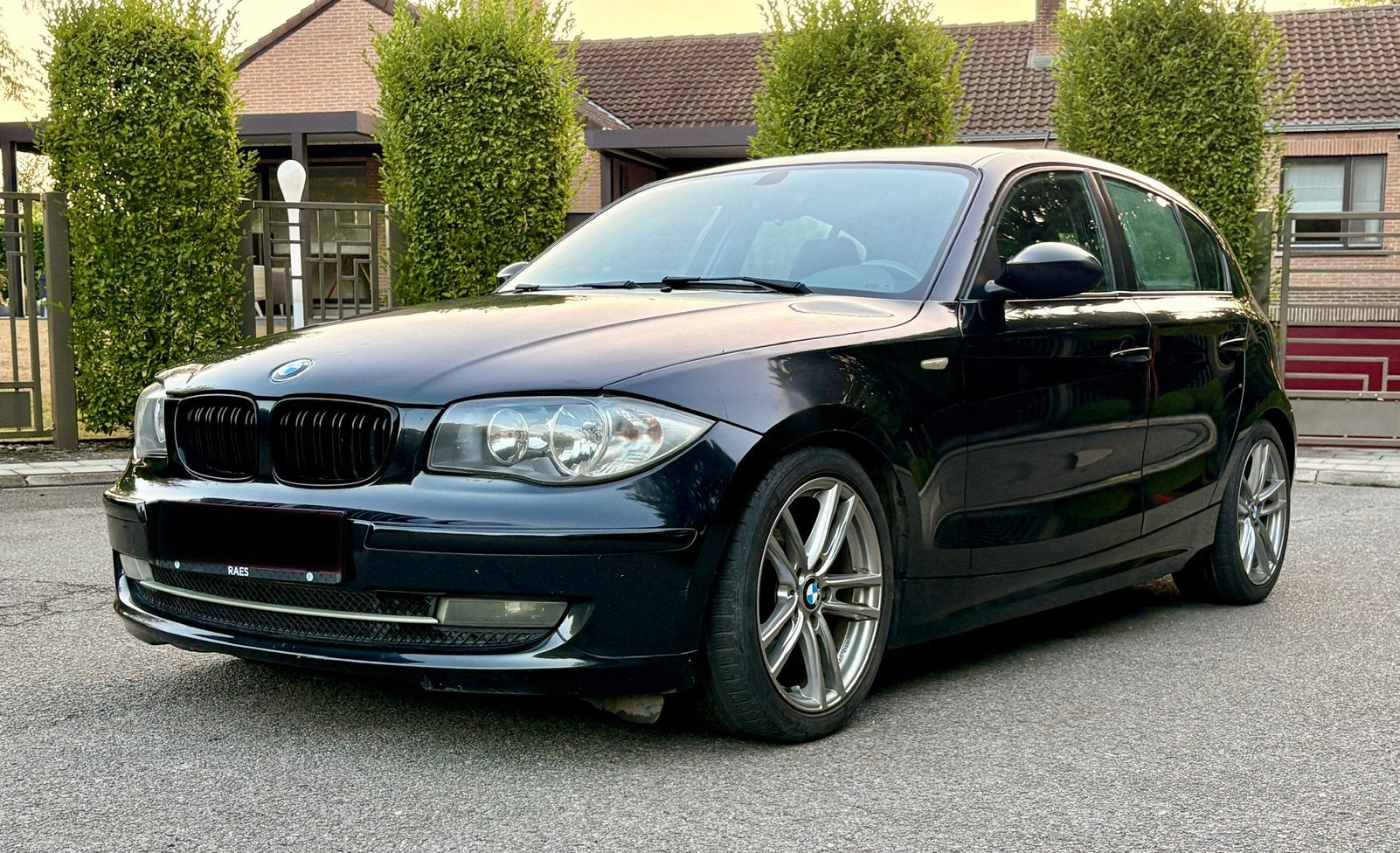 Bmw 118d stage 1, Start-stop-systeem, Zwart, 4 cilinders, Zwart