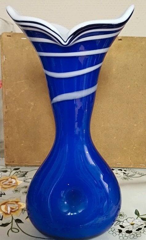 Vase vintage Makora Krosno bleu cobalt et blanc - Pologne, Antiquités & Art, Envoi