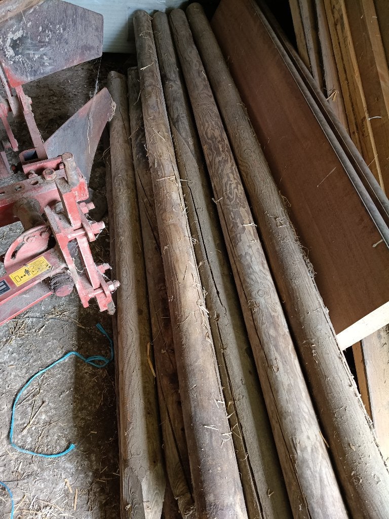 Lot Palen voor stal 16 stuks, Ophalen, Gebruikt, 180 tot 250 cm, Palen