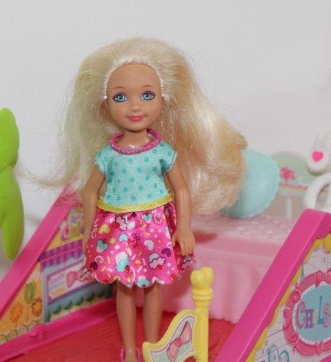 Barbie Chelsea Clubhouse – Speelhuis met pop – BDG50, Ophalen of Verzenden, Zo goed als nieuw, Barbie