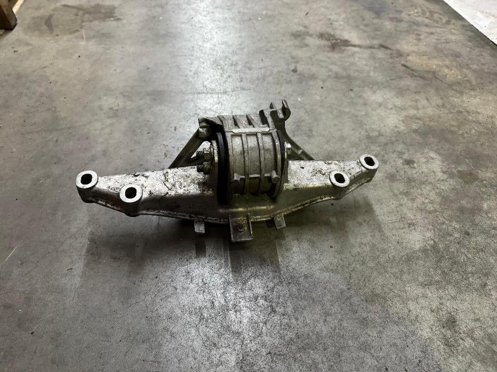 Motormontagebeugel voor Porsche, Ophalen, Gebruikt, Porsche