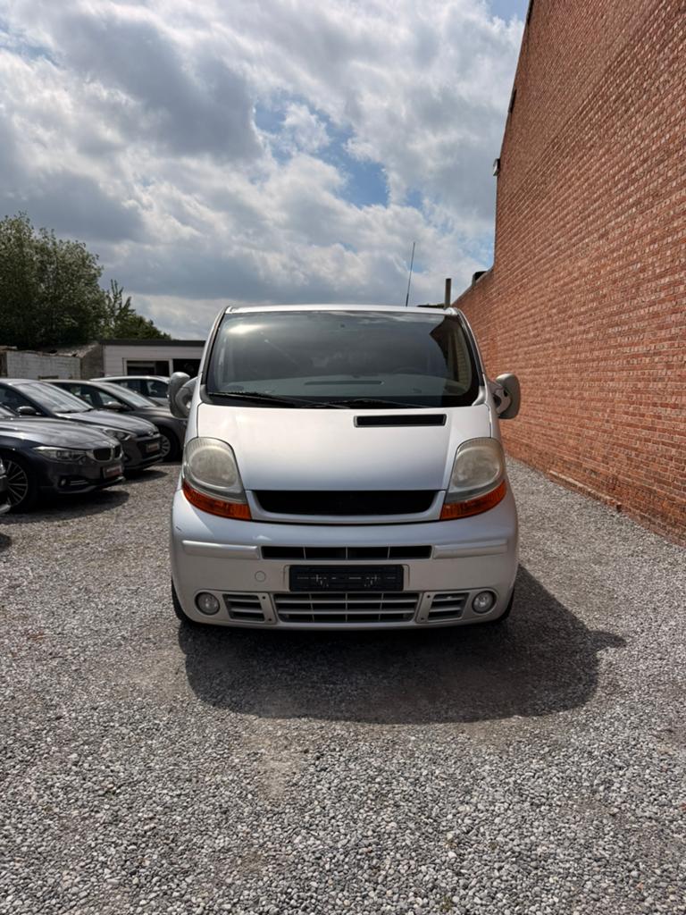 Renault Trafic Automaat Dubbel Cabine lang chassis, Auto's, Bestelwagens en Lichte vracht, Renault, Bedrijf, Diesel, Te koop