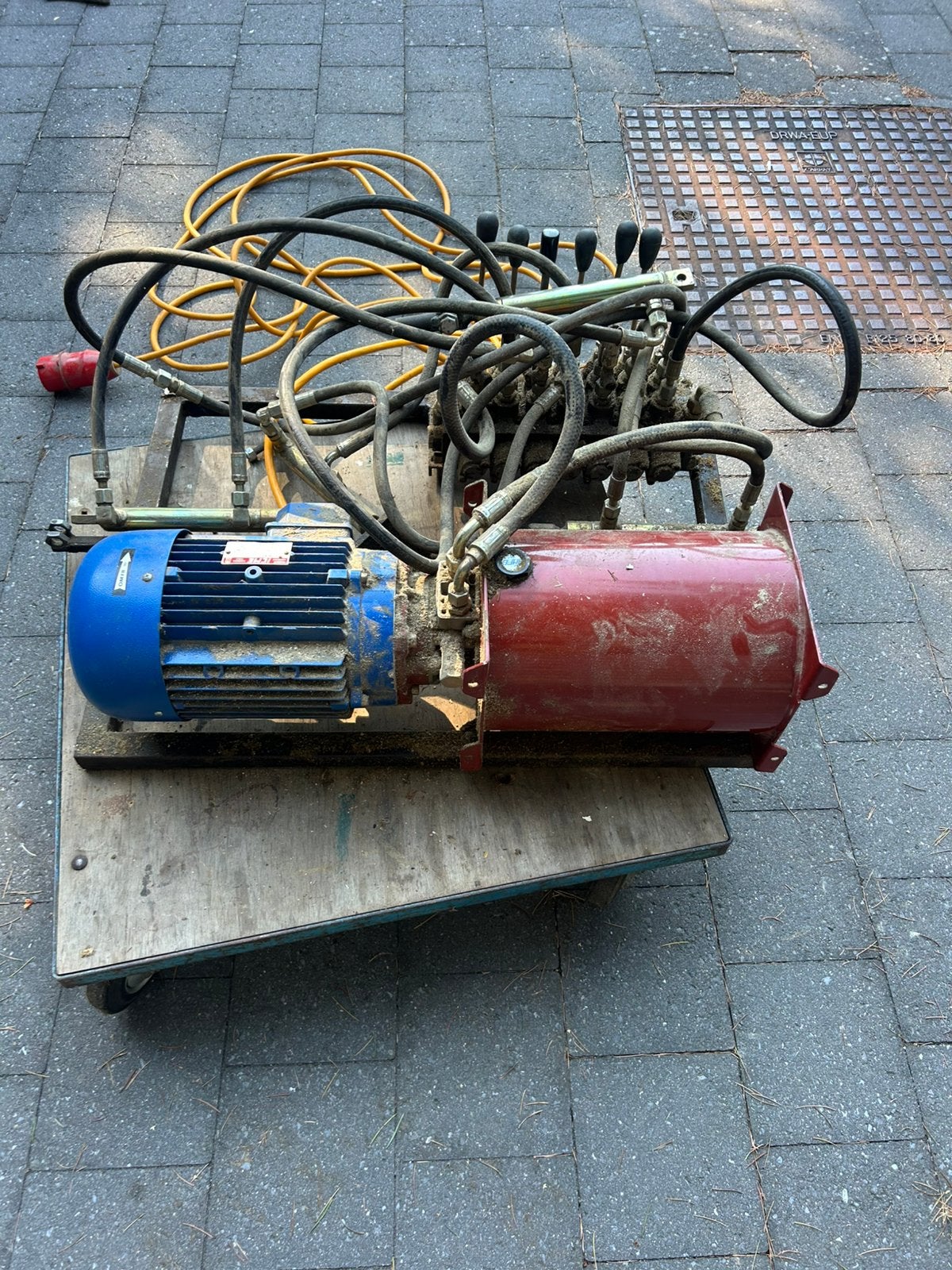 Hydro groep met ventielblok, Enlèvement, Utilisé