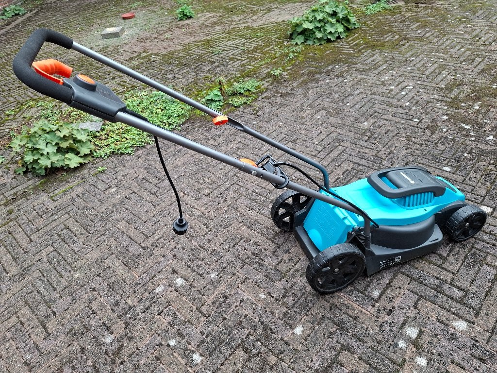 Tondeuse à gazon pratique et légère, Jardin & Terrasse, Enlèvement, Comme neuf, Tondeuses à gazon électriques, Démarrage électrique