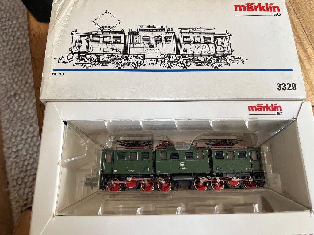 marklin, driedelige lok 3329 Prachtig!, Wisselstroom, Locomotief, Ophalen of Verzenden, Zo goed als nieuw