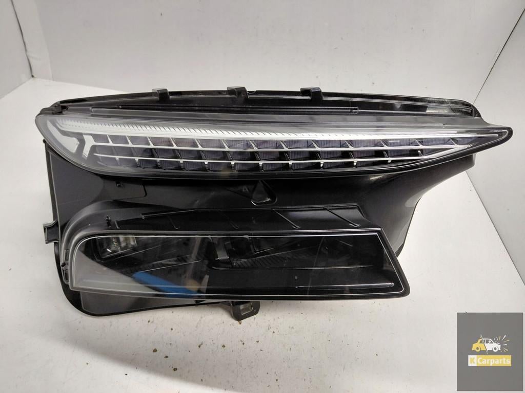 85E.941.040.R, Phare LED droit complet pour Audi A6 C9 85E E, AUDI AG, Auto-Union-Strasse 1
85045  Ingolstadt, DE, Audi, Utilisé