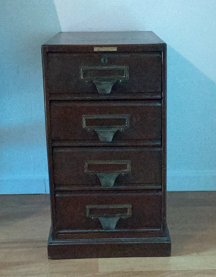 Boîte aux lettres ancienne anglaise, Enlèvement