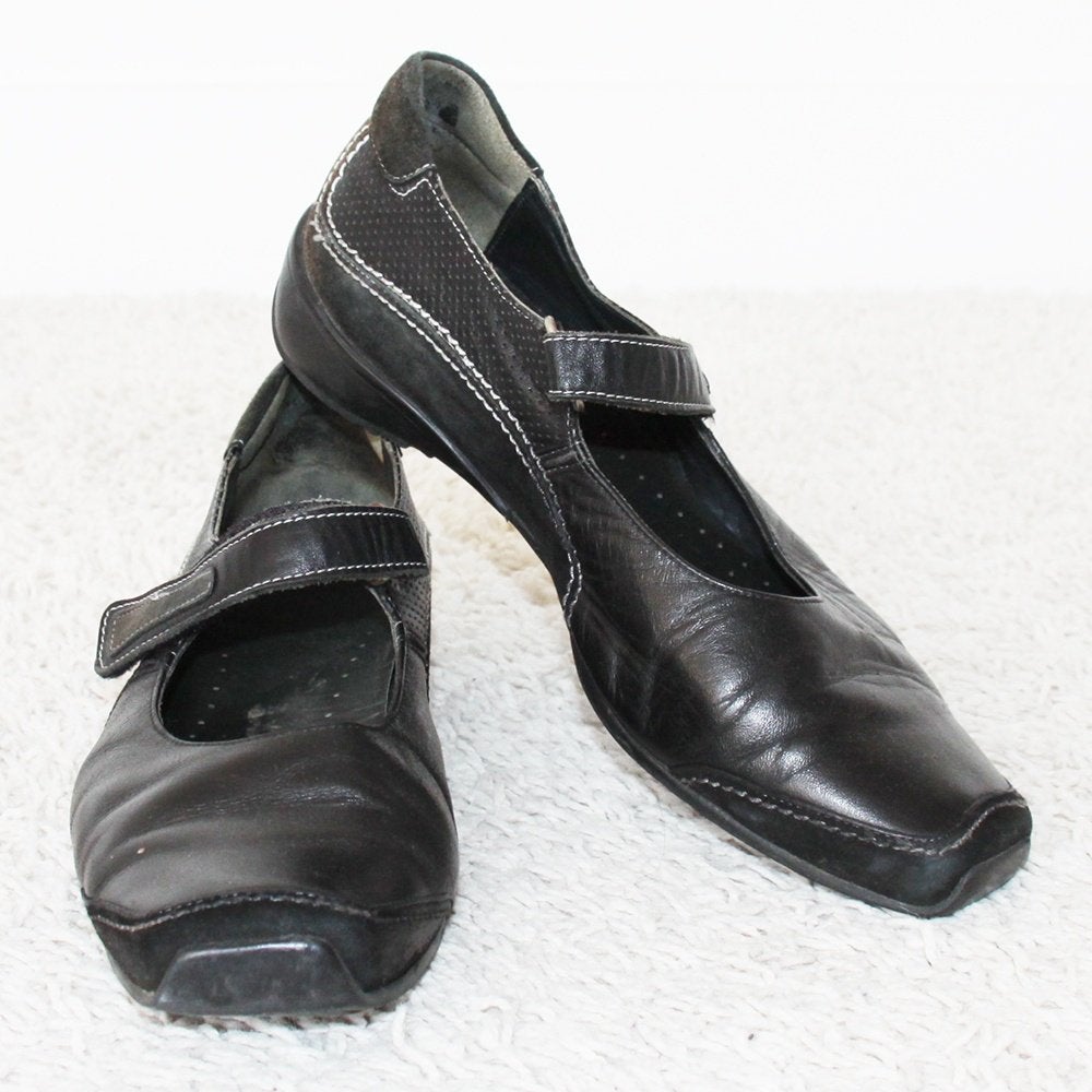 Belles chaussures en cuir (taille 39) - s11 €45, -, Vêtements | Femmes, Comme neuf, Autres types, Noir, Rshoes
