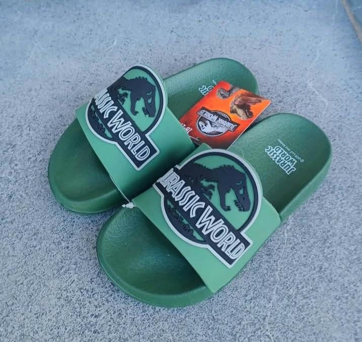 Slippers Jurassic World maat 28-29 NIEUW, Enlèvement, Neuf